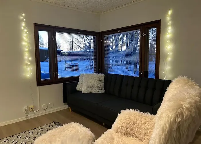 빌라 Traditional Nordic House With Sauna & Private Grillhut 로바니에미